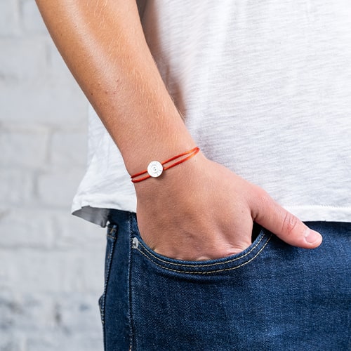 bracelet-porté-james-love-rouge-min