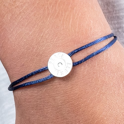 bracelet-porté-james-peace-bleu-2-min