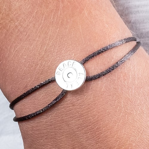 bracelet-porté-james-peace-darkgrey-2-min